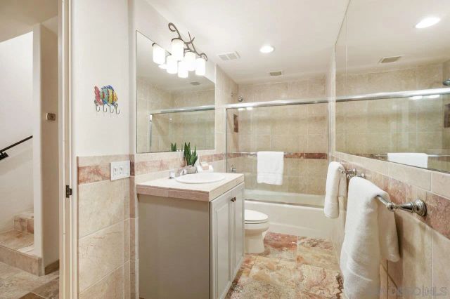 126 7th St, Del Mar, CA 92014