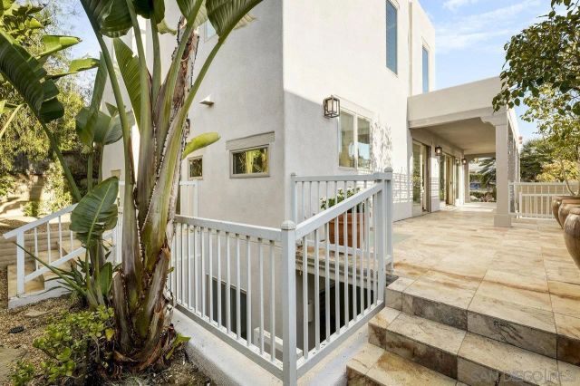 126 7th St, Del Mar, CA 92014