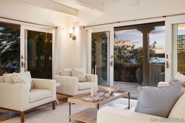 126 7th St, Del Mar, CA 92014