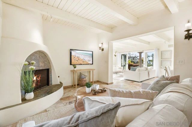 126 7th St, Del Mar, CA 92014