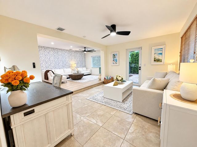 3904 LOWSON Boulevard, Delray Beach, FL 33445