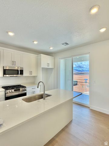 907 W GOLD RIDGE LANE, St. George, UT 84790