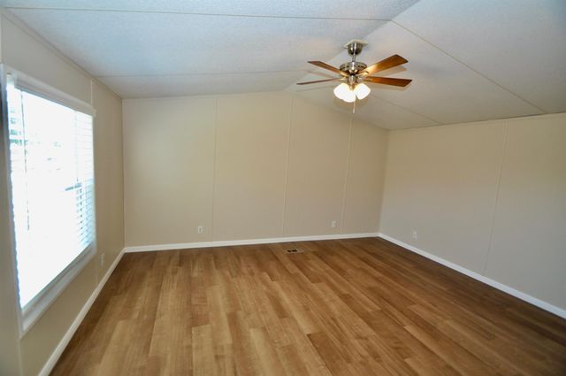 318 Road 51023, Cleveland, TX 77327