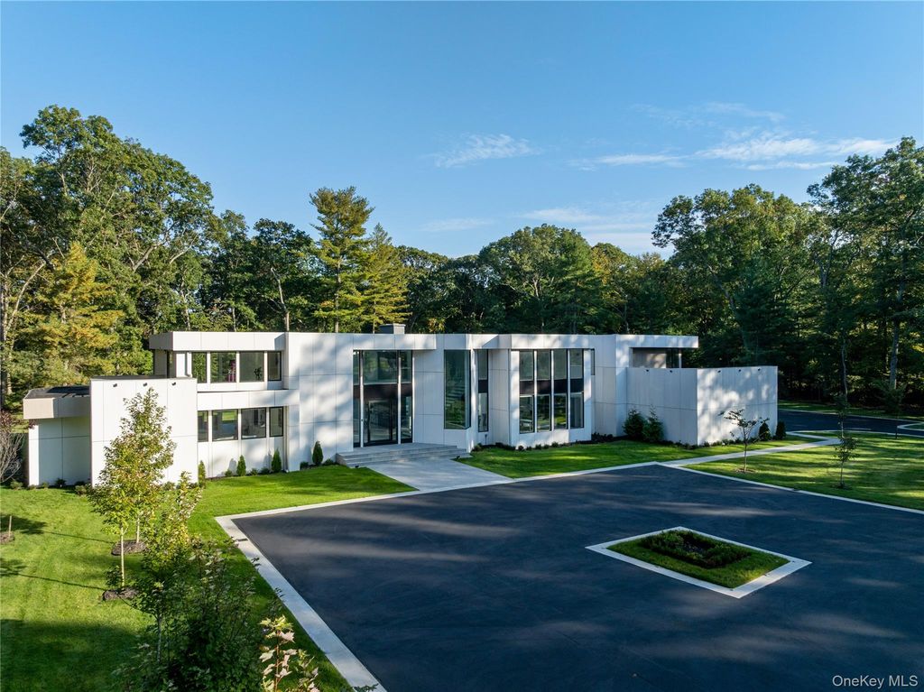 31 Chestnut Hill Drive, Upper Brookville, NY 11771 — photo 2