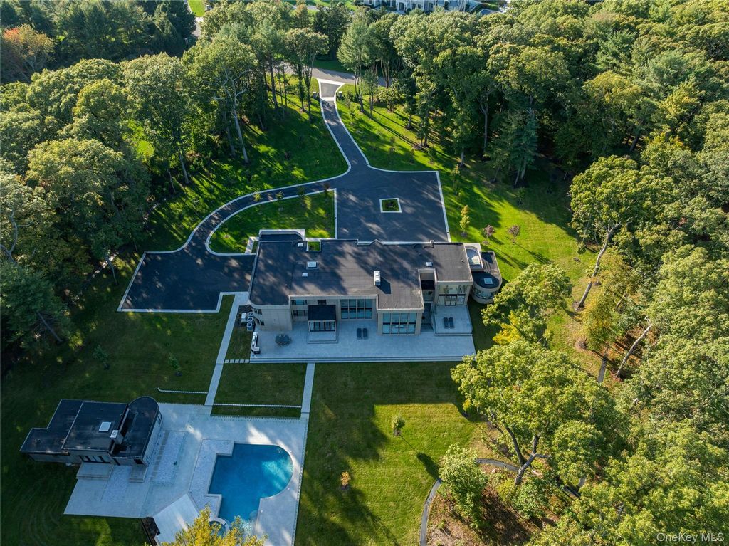 31 Chestnut Hill Drive, Upper Brookville, NY 11771 — photo 3