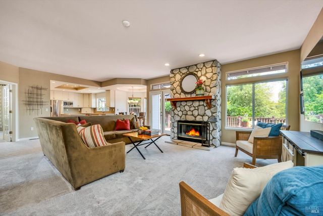 1508 Ronne Dr, Santa Rosa, CA 95404