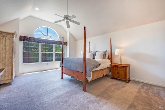 1508 Ronne Dr, Santa Rosa, CA 95404