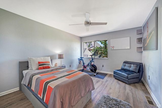 1508 Ronne Dr, Santa Rosa, CA 95404