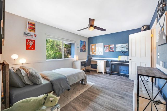 1508 Ronne Dr, Santa Rosa, CA 95404