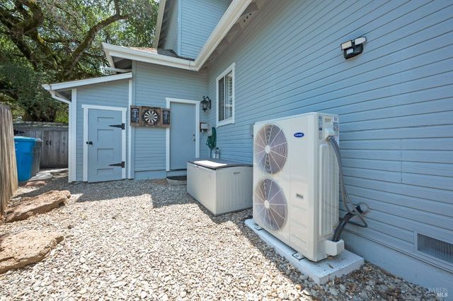 1508 Ronne Dr, Santa Rosa, CA 95404