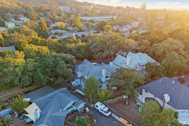 1508 Ronne Dr, Santa Rosa, CA 95404