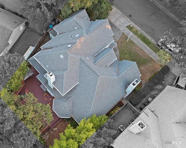 1508 Ronne Dr, Santa Rosa, CA 95404