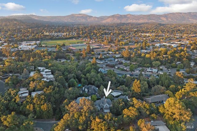 1508 Ronne Dr, Santa Rosa, CA 95404