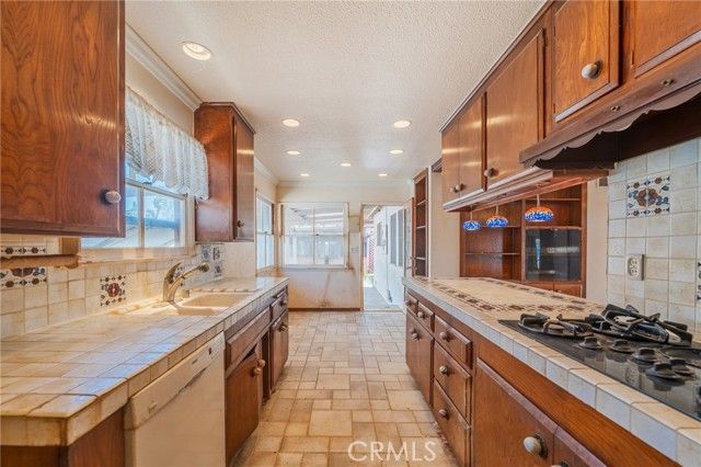 23126 Kent Ave, Torrance, CA 90505