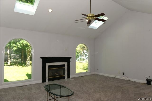 200 Deerwood Lane, Grand Island, NY 14072