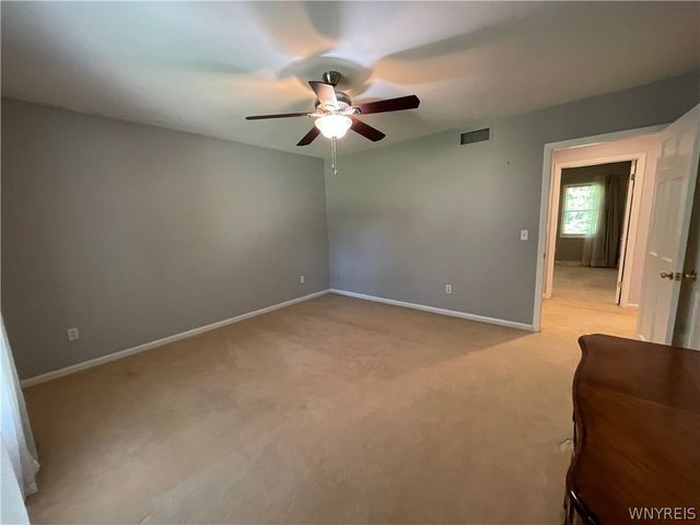 200 Deerwood Lane, Grand Island, NY 14072