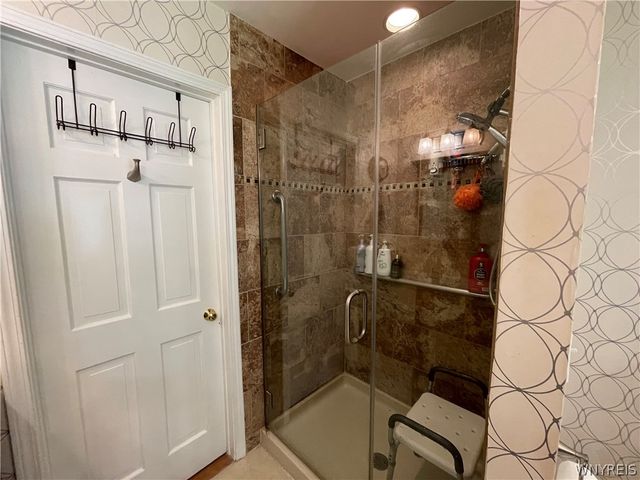 200 Deerwood Lane, Grand Island, NY 14072