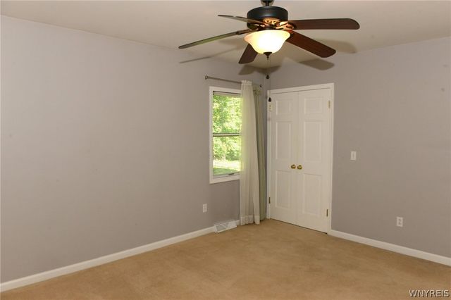 200 Deerwood Lane, Grand Island, NY 14072