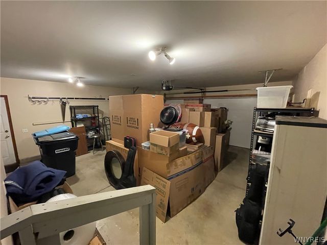 200 Deerwood Lane, Grand Island, NY 14072