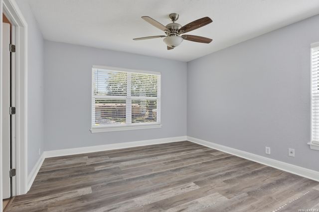 134 Longridge Dr, San Antonio, TX 78228