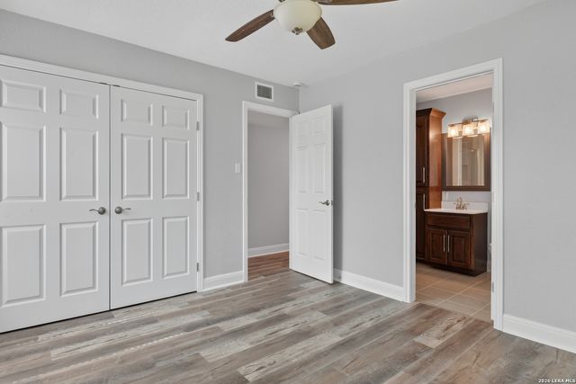 134 Longridge Dr, San Antonio, TX 78228