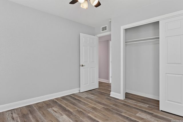 134 Longridge Dr, San Antonio, TX 78228