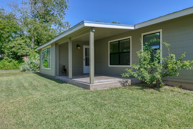 134 Longridge Dr, San Antonio, TX 78228