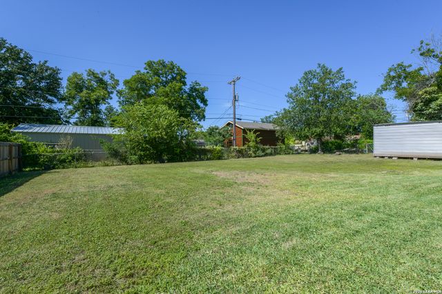 134 Longridge Dr, San Antonio, TX 78228
