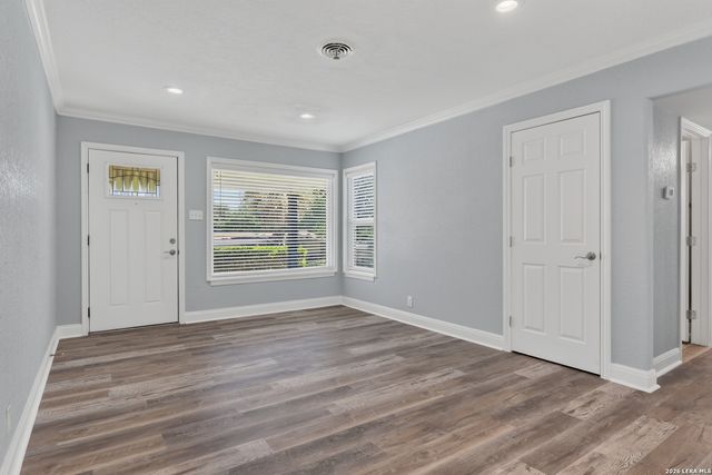 134 Longridge Dr, San Antonio, TX 78228