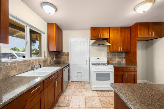 3827 Lankershim Way, North Highlands, CA 95660