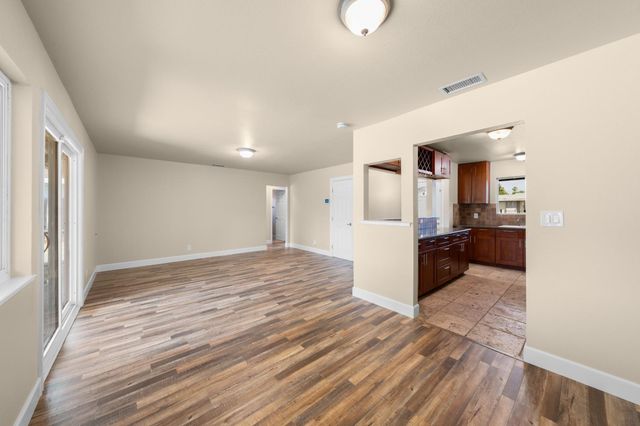 3827 Lankershim Way, North Highlands, CA 95660