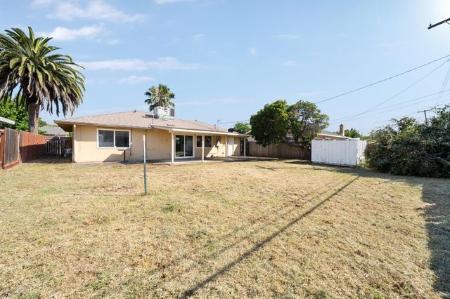 3827 Lankershim Way, North Highlands, CA 95660