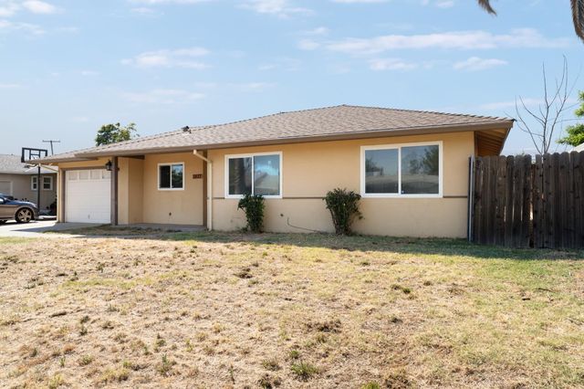 3827 Lankershim Way, North Highlands, CA 95660