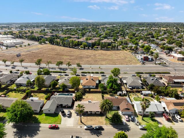 3827 Lankershim Way, North Highlands, CA 95660
