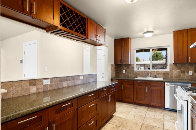 3827 Lankershim Way, North Highlands, CA 95660