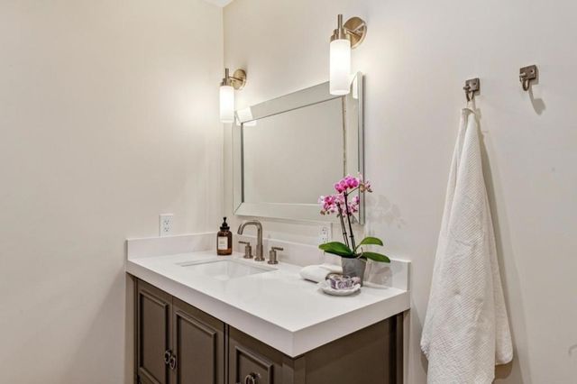 332 N Humboldt, San Mateo, CA 94401