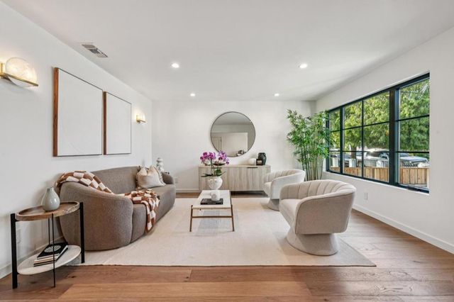 332 N Humboldt, San Mateo, CA 94401