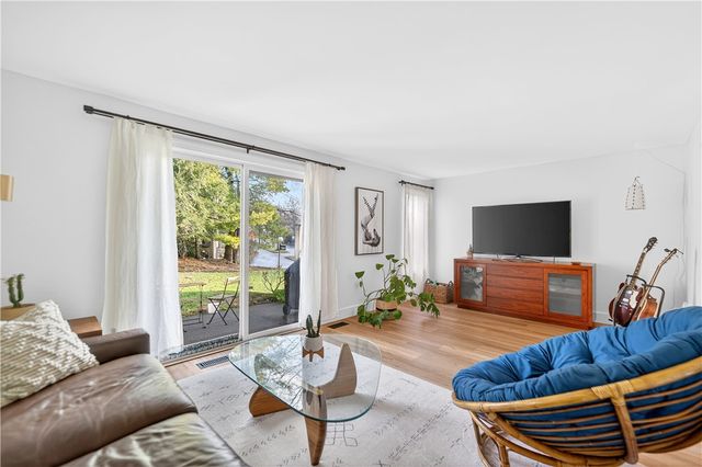 504 Cherry Ct, Ross Twp, PA 15237