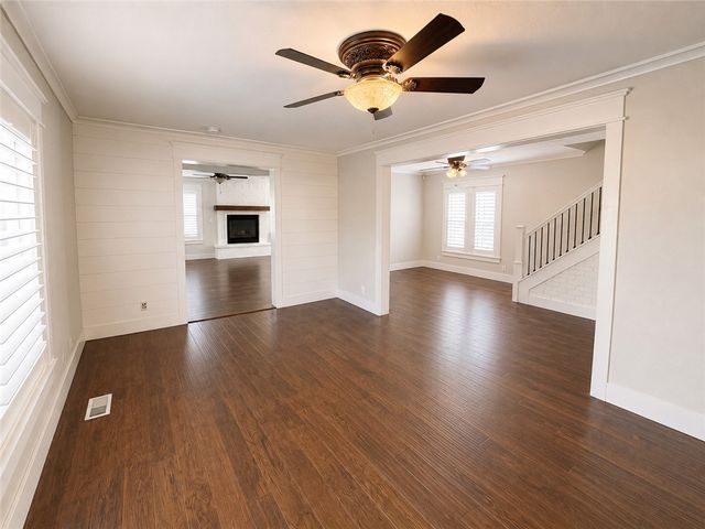 21385 Griggs Road, Springdale, AR 72762