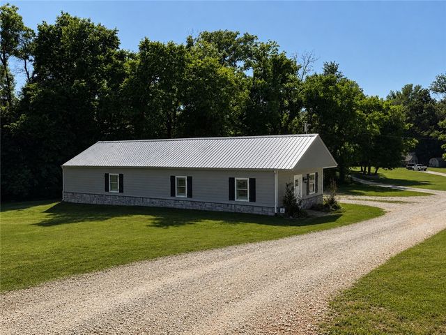 21385 Griggs Road, Springdale, AR 72762