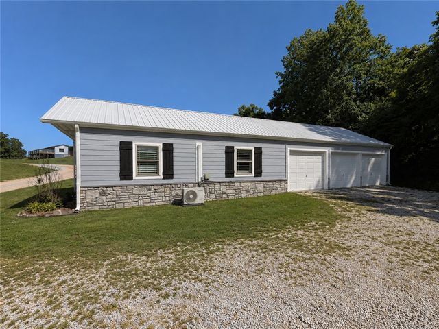21385 Griggs Road, Springdale, AR 72762