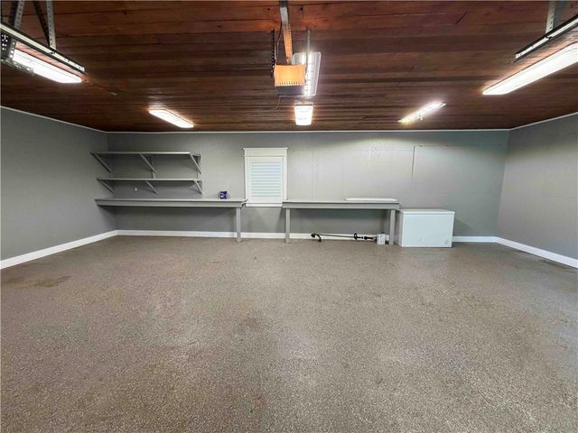 21385 Griggs Road, Springdale, AR 72762