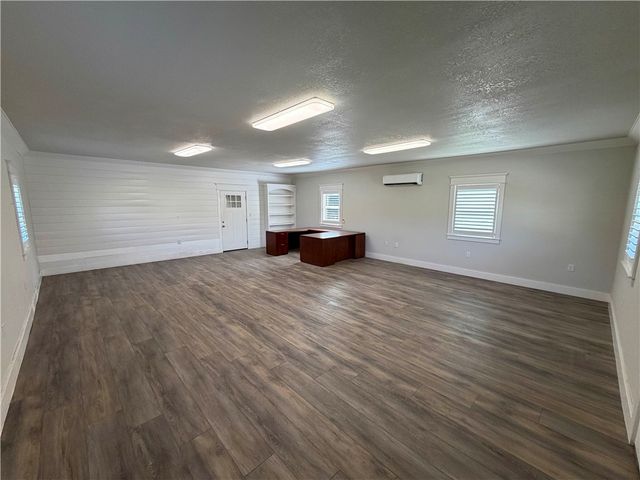 21385 Griggs Road, Springdale, AR 72762