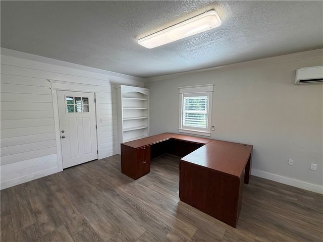 21385 Griggs Road, Springdale, AR 72762