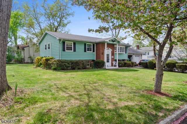 41 Cooper Ave, Roseland Boro, NJ 07068