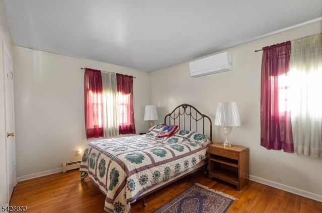 41 Cooper Ave, Roseland Boro, NJ 07068
