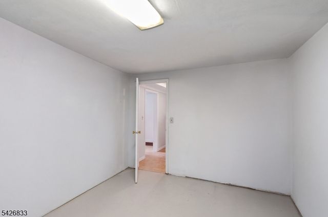 41 Cooper Ave, Roseland Boro, NJ 07068