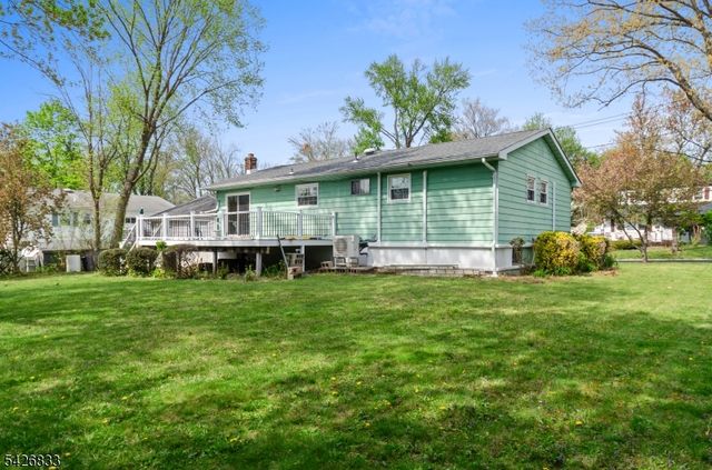 41 Cooper Ave, Roseland Boro, NJ 07068