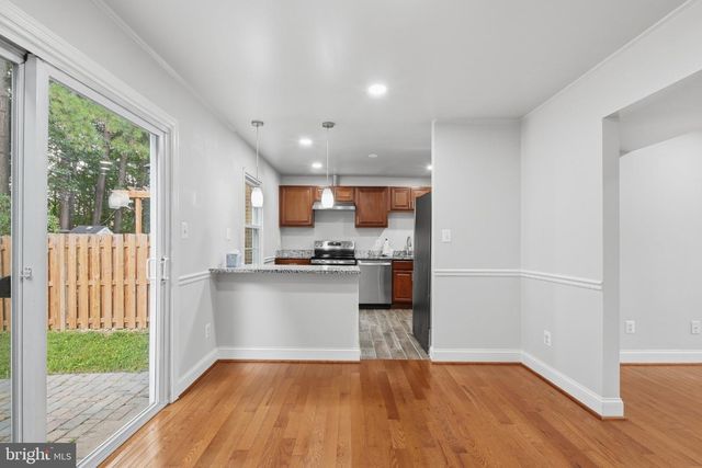 8312 MOLINE PL, Springfield, VA 22153