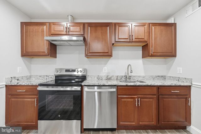 8312 MOLINE PL, Springfield, VA 22153